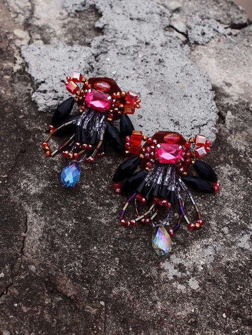 pink metal drop earring - 17678631 - Very Small Image - 1