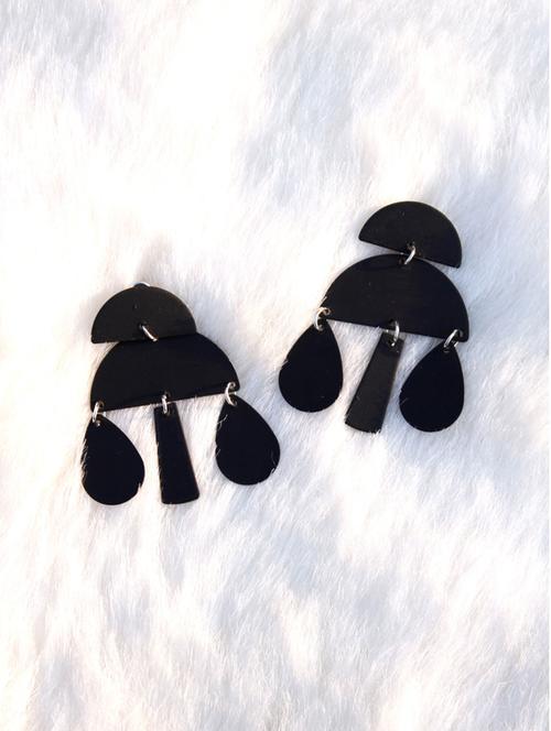black metal drop earring - 17678652 - Very Small Image - 1
