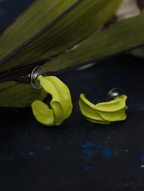 yellow metal hoop earring - 17678828 - Very Small Image - 1