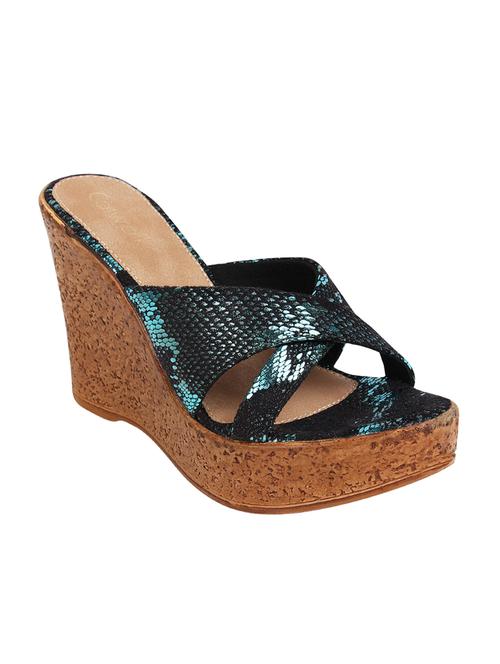 printed criss cross wedges - 17738766 - Very Small Image - 1