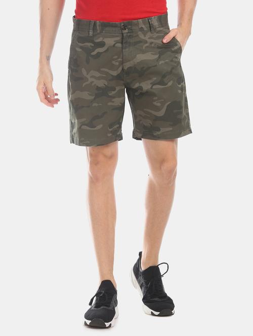 olive green camouflage bermuda shorts - 17741486 - Very Small Image - 1