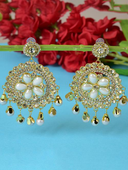 ethonica antique gold tone kundan & pearls circular stud earring for women pearl brass drops & danglers - 17763970 - Very Small Image - 1