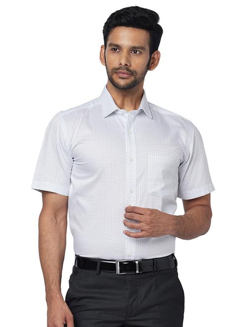 white checkered formal shirt - 17767229 - Very Small Image - 1