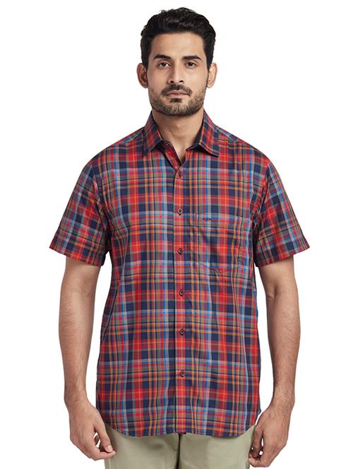 red checkered casual shirt - 17767364 - Very Small Image - 1