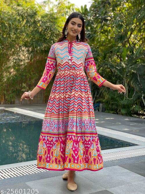 preety kurtis - 17782567 - Very Small Image - 1