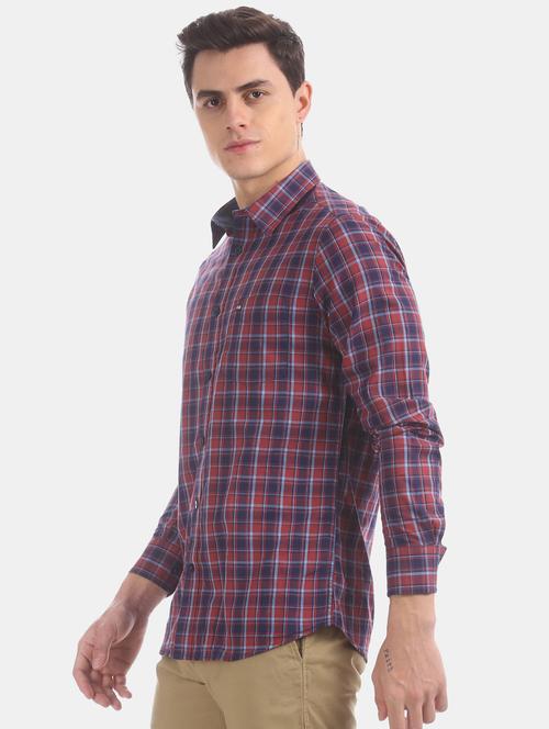 red checkered casual shirt - 17797967 - Very Small Image - 1