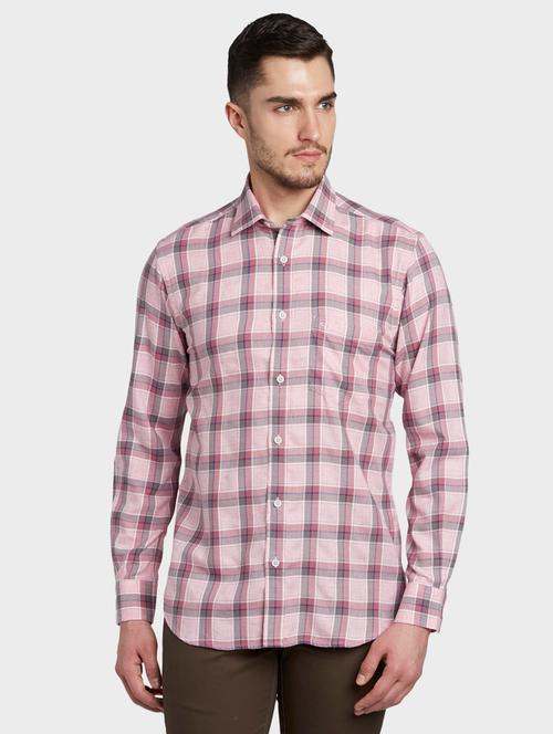 pink checkered casual shirt - 17801565 - Very Small Image - 1