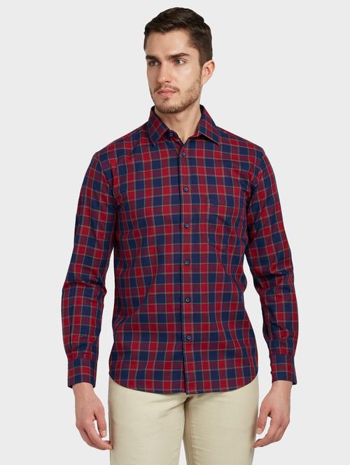 red checkered casual shirt - 17801679 - Very Small Image - 1
