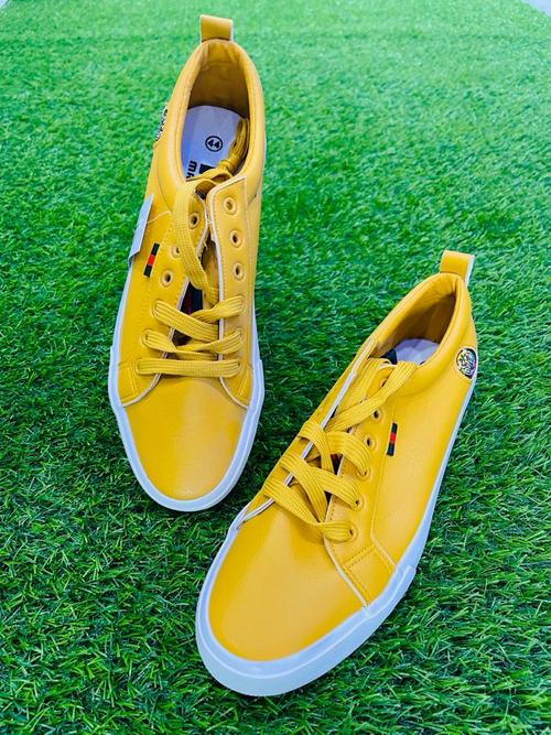 yellow sneakers - 17806621 - Very Small Image - 1