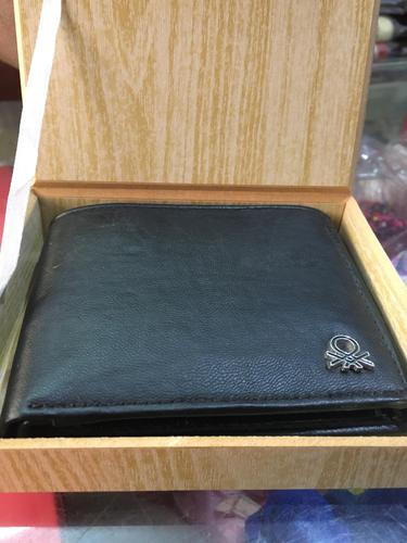 got leather wallet - 17814967 - Very Small Image - 1