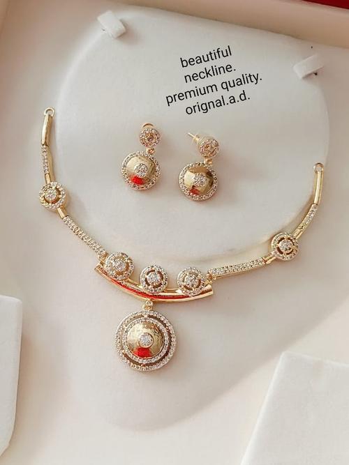 gold glass necklace - 17816081 - Very Small Image - 1