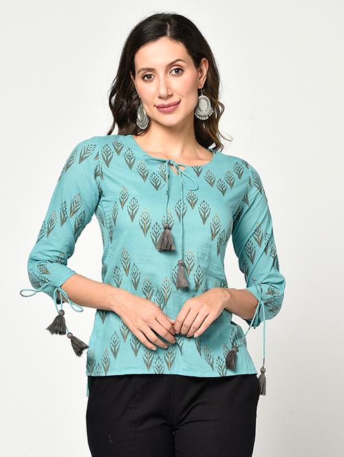 tie knot detail printed top - 17823399 - Very Small Image - 1