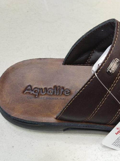 brown na slippers - 17823813 - Very Small Image - 1