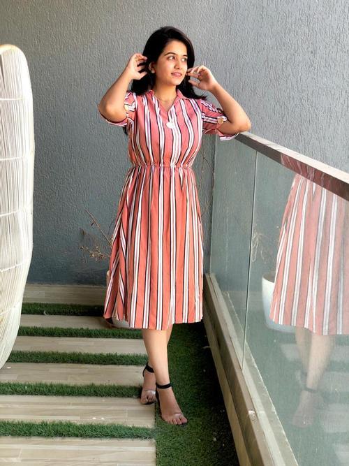 pink nylon dress - 17823970 - Very Small Image - 1