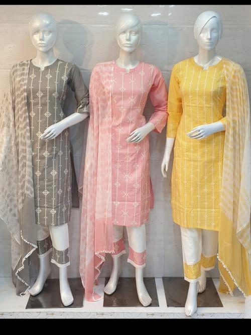 cotton mal with chicken work suit - 17825133 - Very Small Image - 1