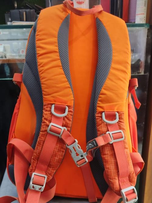 tracking tourist bag - 17833037 - Very Small Image - 1