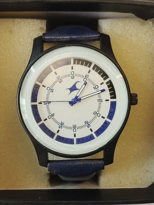 analogue mens watch - 17833783 - Very Small Image - 1