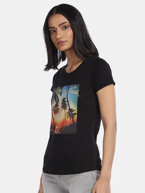 round neck graphic tee - 17836636 - Very Small Image - 1