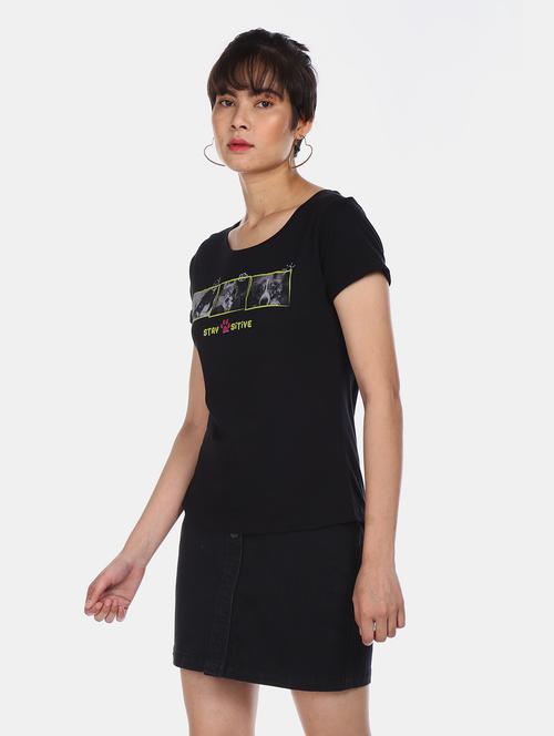 round neck graphic tee - 17836789 - Very Small Image - 1