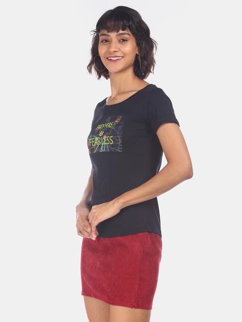 round neck graphic tee - 17836791 - Very Small Image - 1