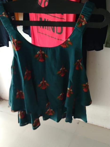 green lame top - 17855381 - Very Small Image - 1