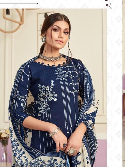 top: pure wool pashmina digital style - 17858569 - Very Small Image - 1