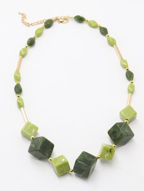 odette complementing green bead necklace - 17863459 - Very Small Image - 1