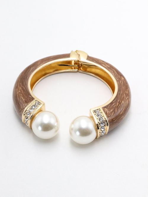silver metal bangle bracelet - 17863702 - Very Small Image - 1