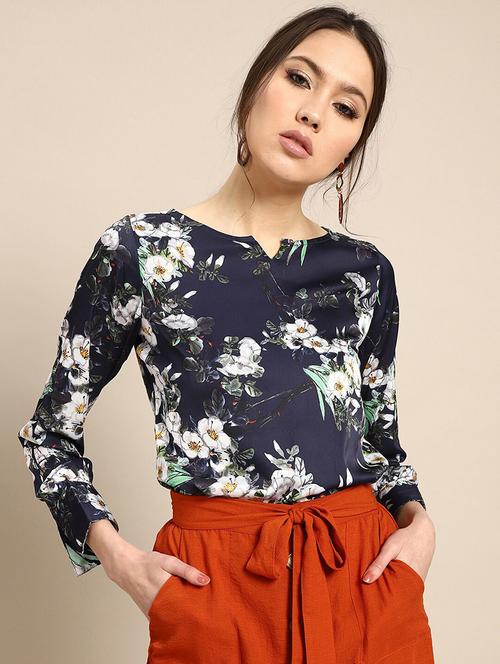 notch neck floral top - 17871415 - Very Small Image - 1