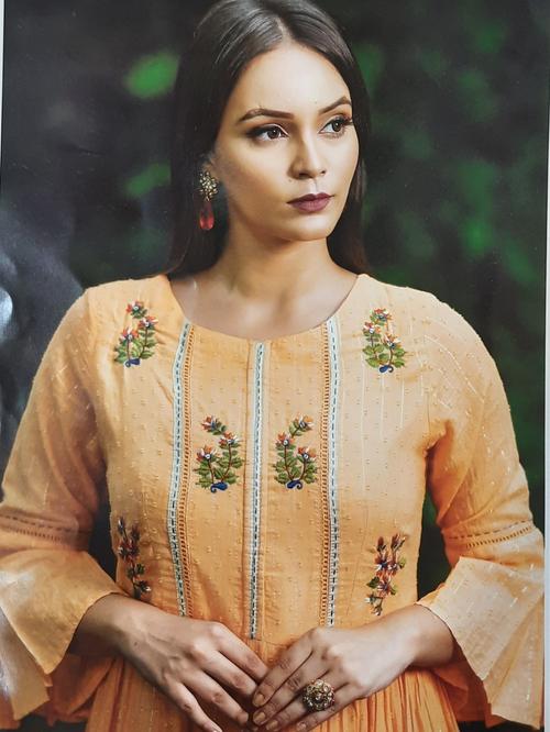 long frock for women - 17872680 - Very Small Image - 1