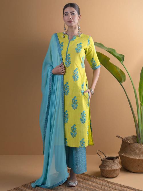 suit for women - 17882207 - Very Small Image - 1