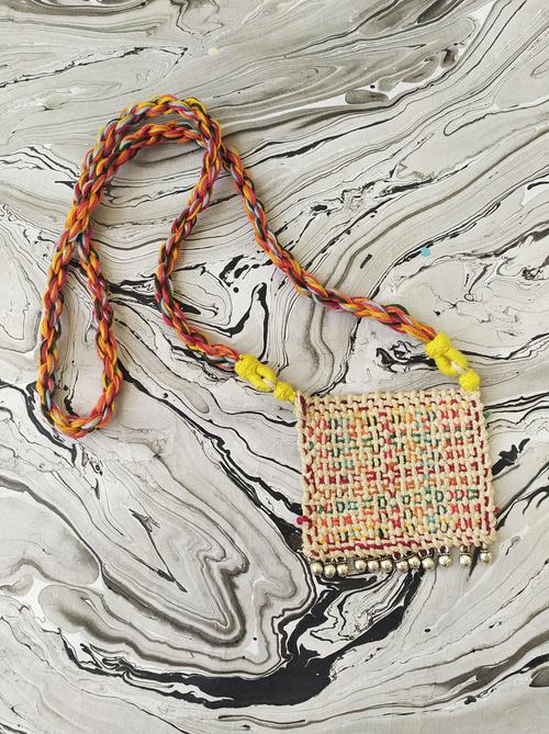 handmade thread weaved pendant necklace avyan - 17883553 - Very Small Image - 1