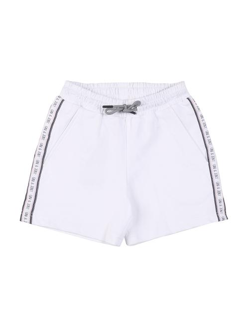 white solid shorts - 17887603 - Very Small Image - 1