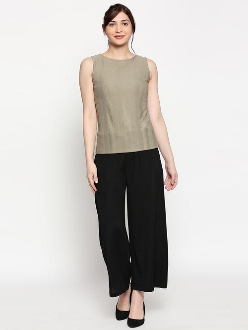 round neck solid top & palazzo set - 17889683 - Very Small Image - 1