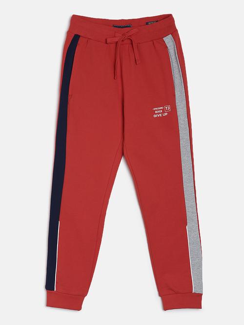 red color block track wear - 17895569 - Very Small Image - 1