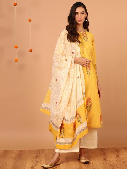 floral suit set - 17922812 - Very Small Image - 1