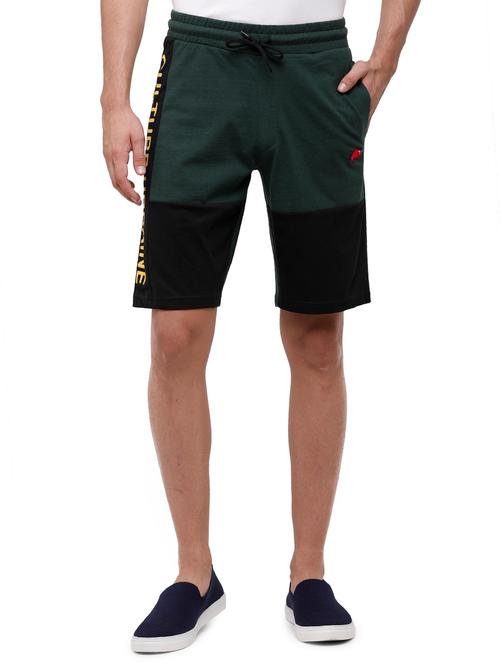 green color block shorts - 17927158 - Very Small Image - 1