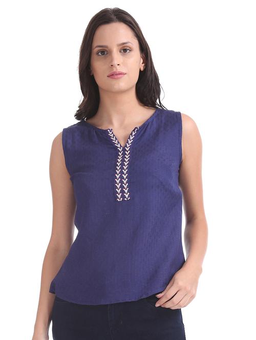 notch neck self design top - 17935732 - Very Small Image - 1