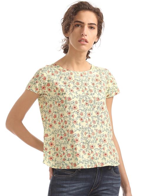 round neck floral top - 17935951 - Very Small Image - 1
