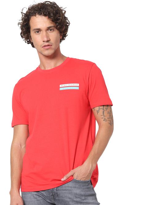 red printed t-shirt - 17947897 - Very Small Image - 1