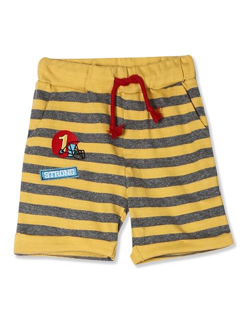 yellow striped shorts - 17950317 - Very Small Image - 1