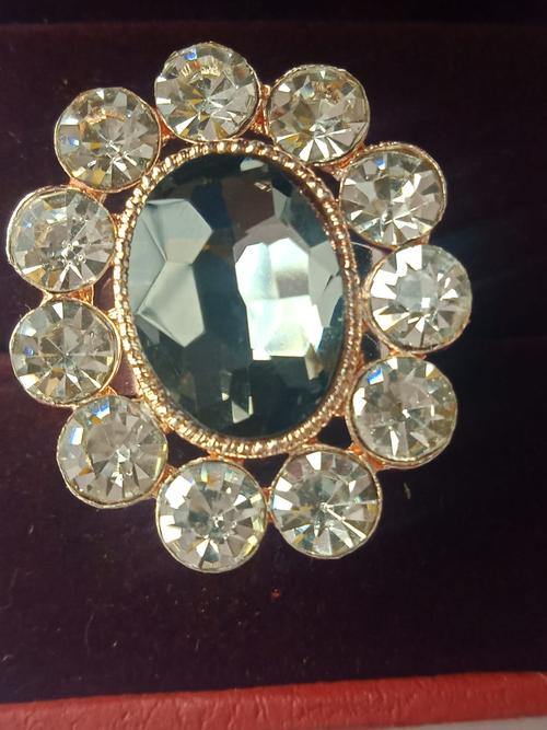 girls stylish ring - 17964092 - Very Small Image - 1