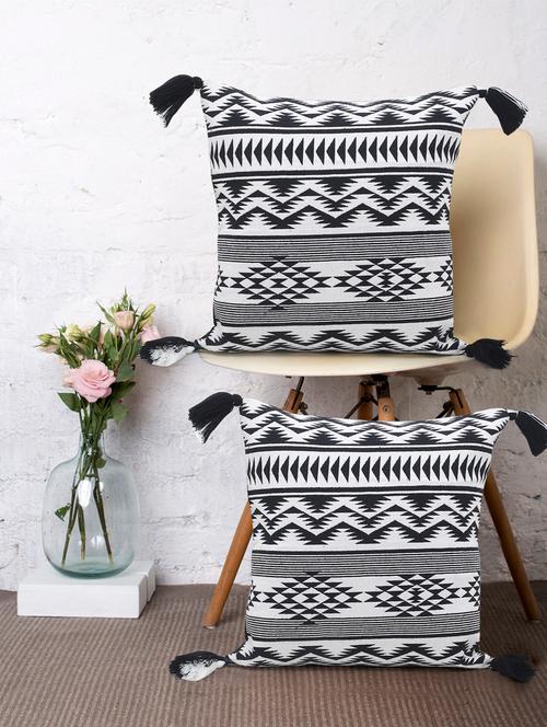 tribal collection by mezposh : beige & black polycotton jacquard geometric cushion cover with tassels (16x16in) set of 2 - 17977662 - Very Small Image - 1