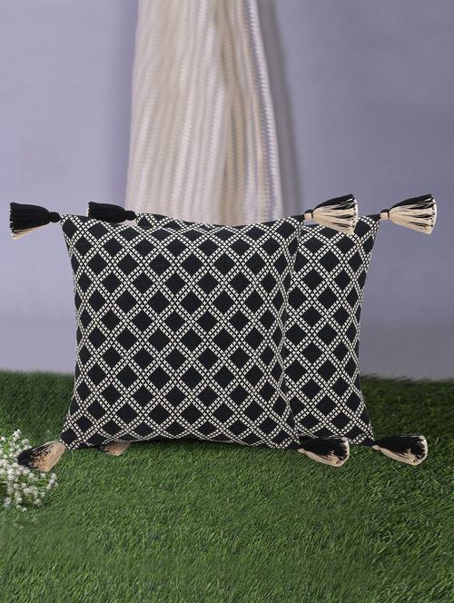 acoustic collection by mezposh : black & beige polycotton jacquard harlequin cushion cover with tassels (16x16in) set of 2 - 17977663 - Very Small Image - 1
