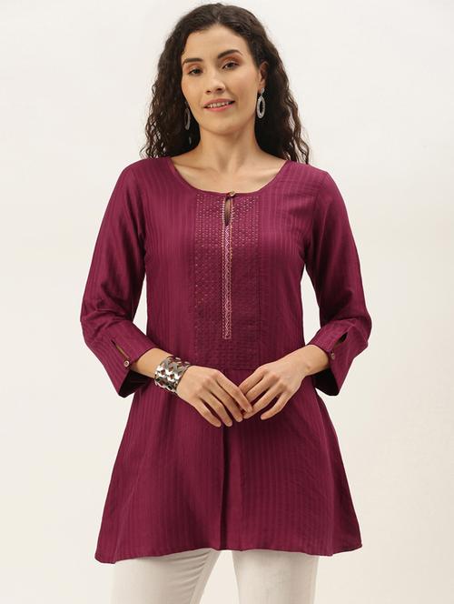 key hole neck embellished top - 17995071 - Very Small Image - 1