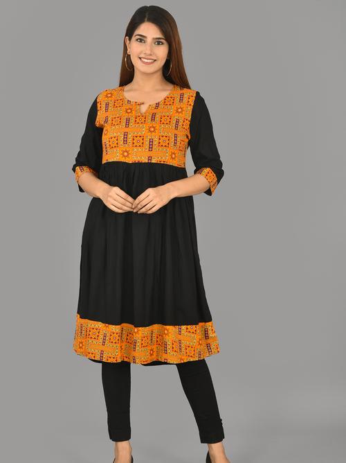 rayon printed yoke with solid flared - 18016958 - Very Small Image - 1