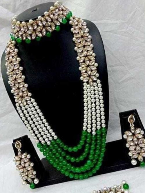 green metal necklace - 18021187 - Very Small Image - 1