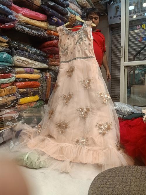 gown - 18023755 - Very Small Image - 1