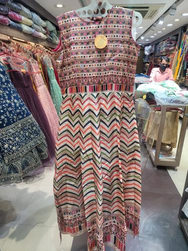 cotton silk gown for small outings - 18028907 - Very Small Image - 1