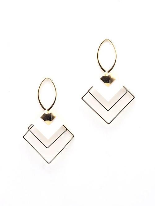 gold metal drop earring - 18033919 - Very Small Image - 1